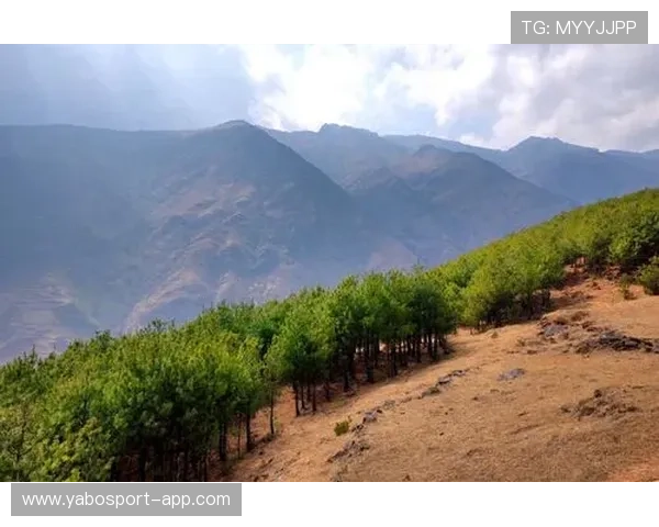 从滇中山坳到首都球场为家乡孩子们开启通向世界的新篇章